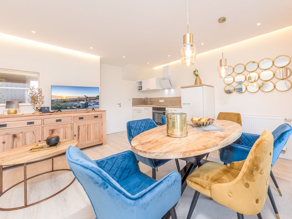 SunSide Apartment #4