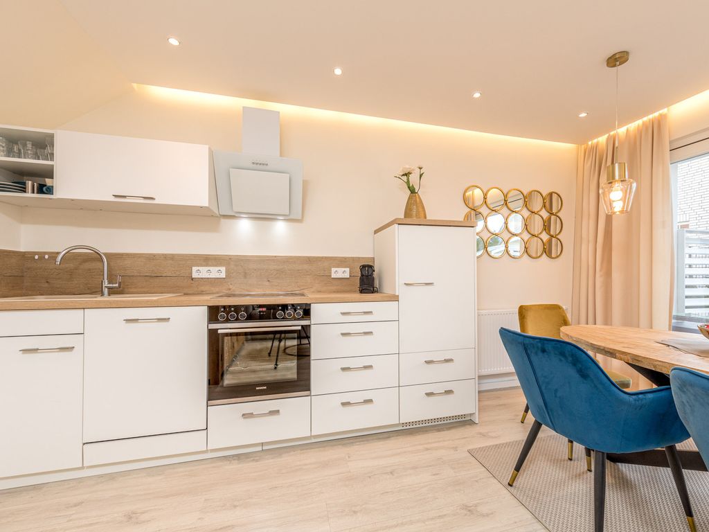 SunSide Apartment #4