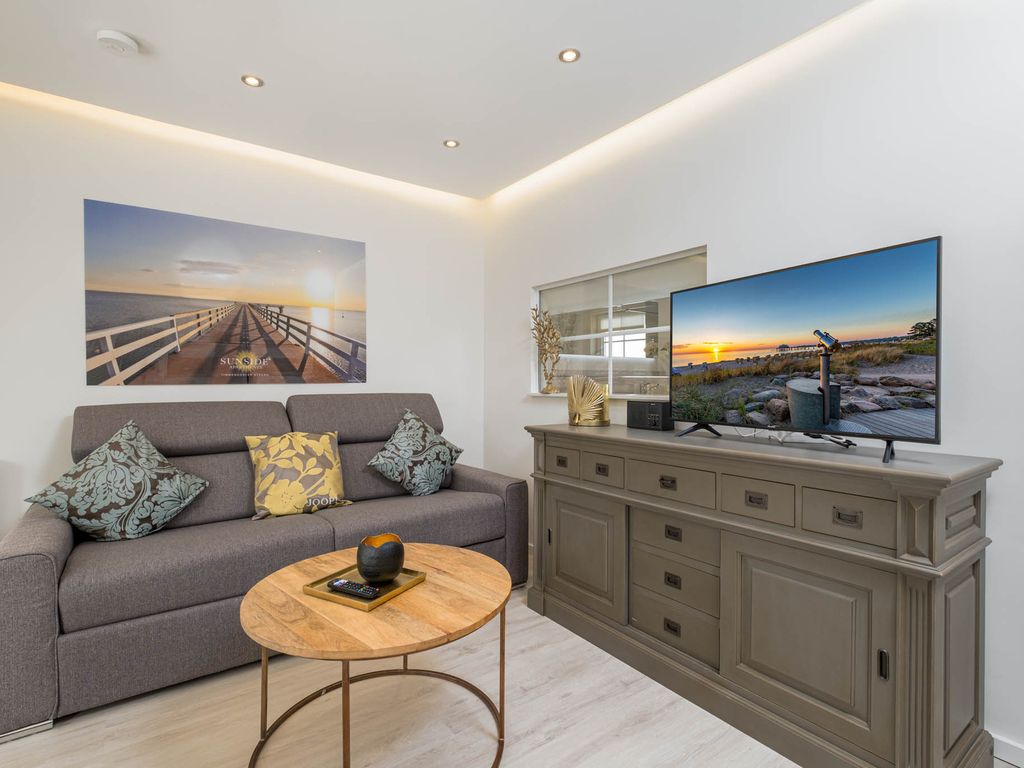 SunSide Apartment #5