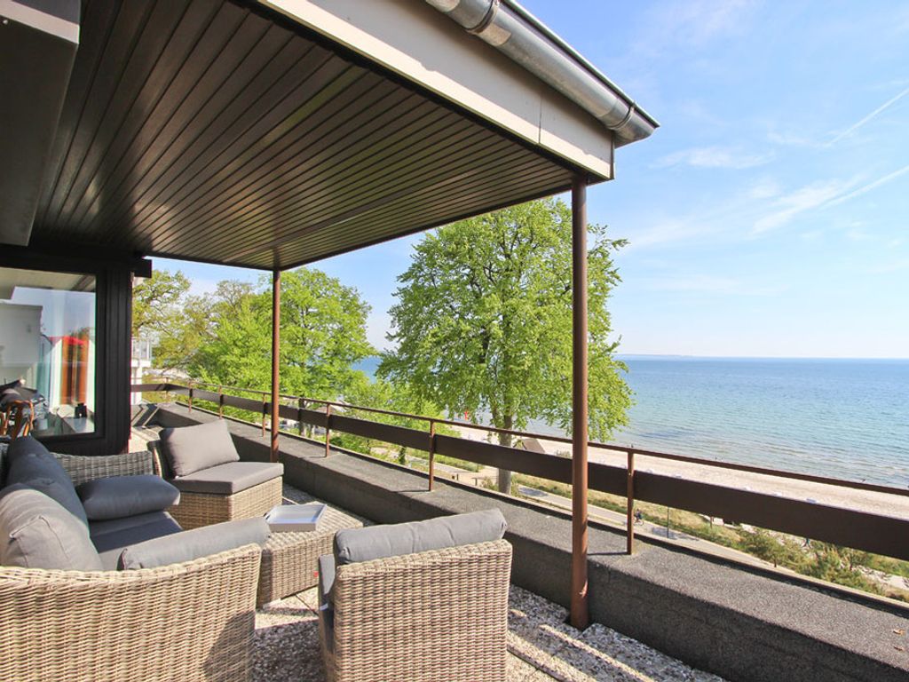 Penthouse Deck 12