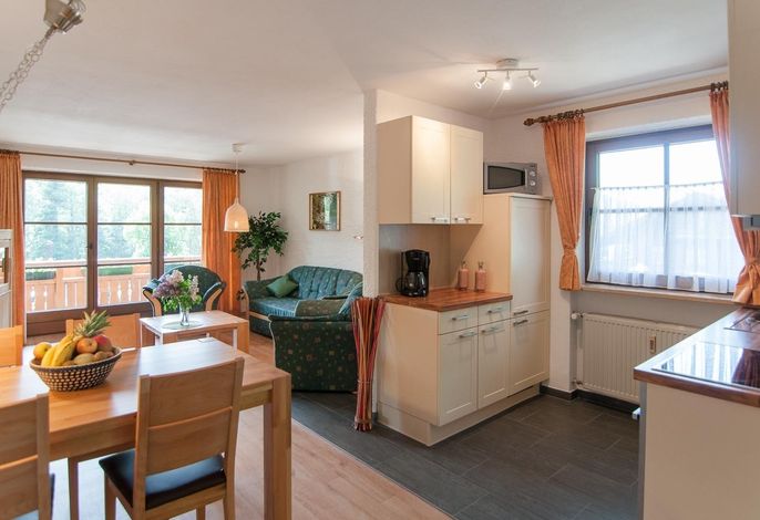 Ruhpolding Ferienwohnung für 4  Personen mit Bergblick, Sauna und Terrasse