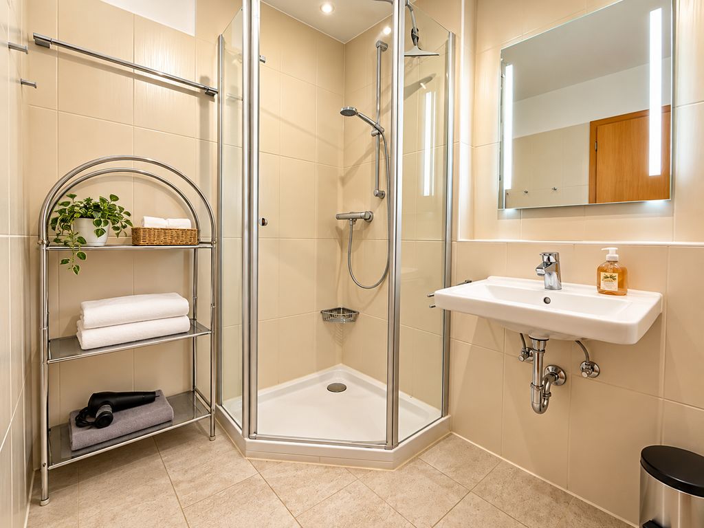 Ruhpolding Ferienwohnung für 4  Personen mit Bergblick, Sauna und Terrasse