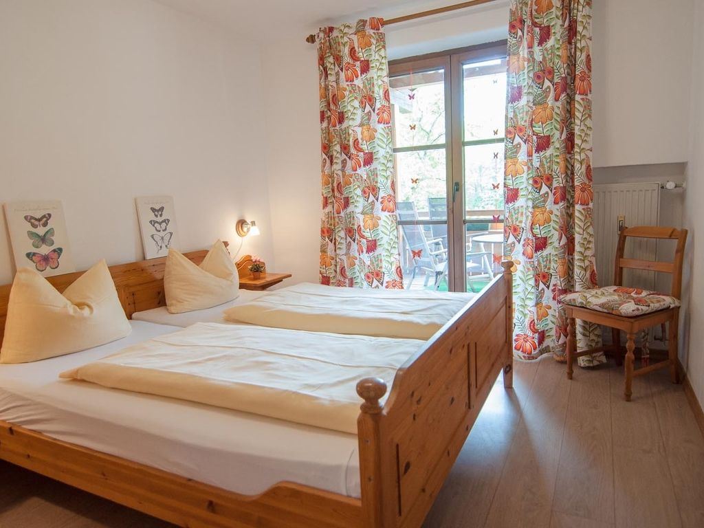 Ruhpolding Ferienwohnung für 4  Personen mit Bergblick, Sauna und Terrasse