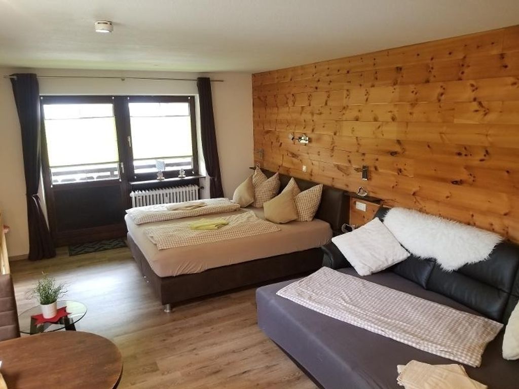 Inzell Ferienwohnung für 4  Personen mit Bergblick, Panoramablick und Balkon