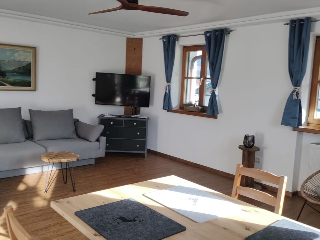 Inzell Ferienwohnung für 4  Personen mit Bergblick, Balkon und Fahrradabstellplatz