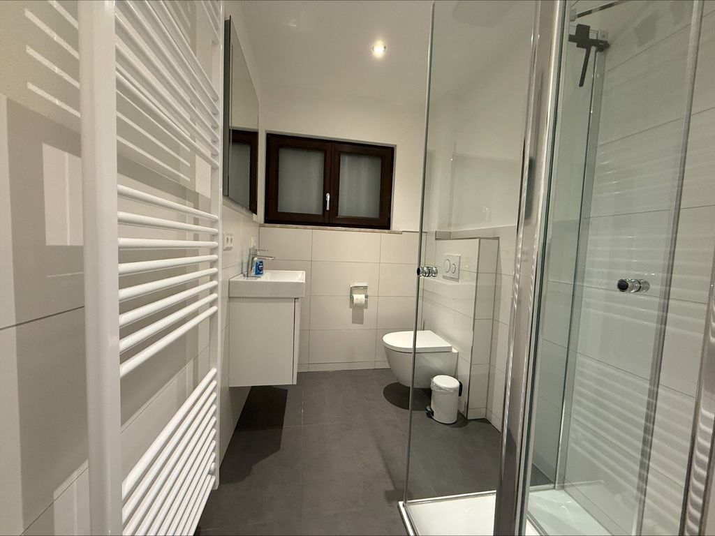 Inzell Ferienwohnung für 3  Personen mit Bergblick, Balkon und Garten