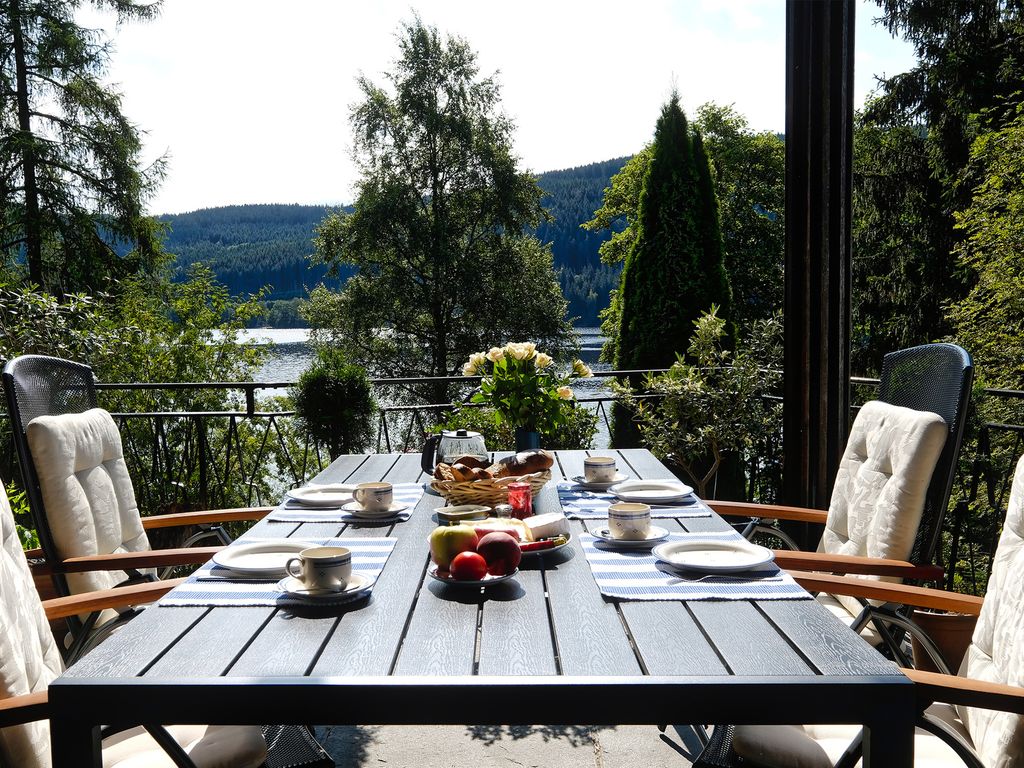 Ferienhaus am Titisee - mit Seeblick & eigenem Seezugang, Hinterzarten