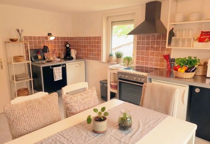 Ferienwohnung Kassel Monteurwohnung Banane 1- 6 Personen Parkplatz & Küche Modern