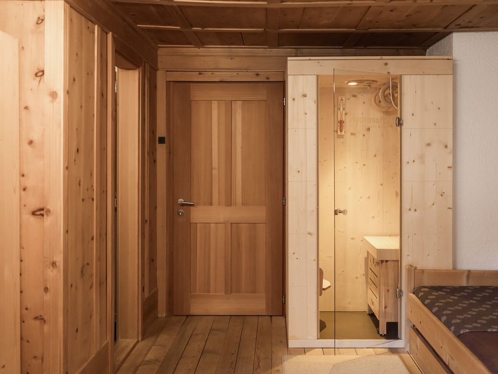 Großzügiges Mehrbettzimmer am Bauernhof mit Tieren, Sauna & Frühstück, Rustical