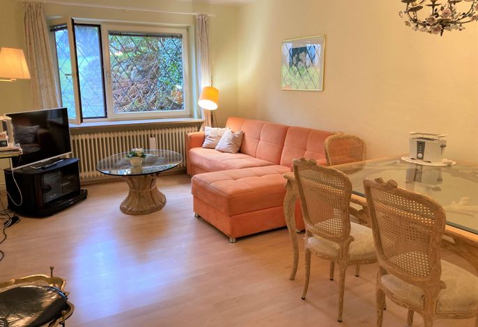 Ferienwohnung Iris I Ruhig & Wohlfühlen im Garten