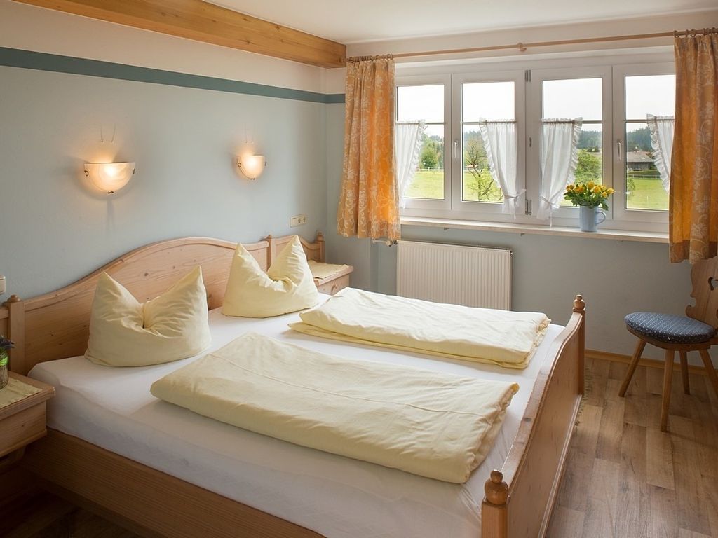 Ferienwohnung Seeblick **** mit zusätzl. Doppelzimmer, Hof Alpenseeblick, Nesselwang/Attlesee/Allgäu