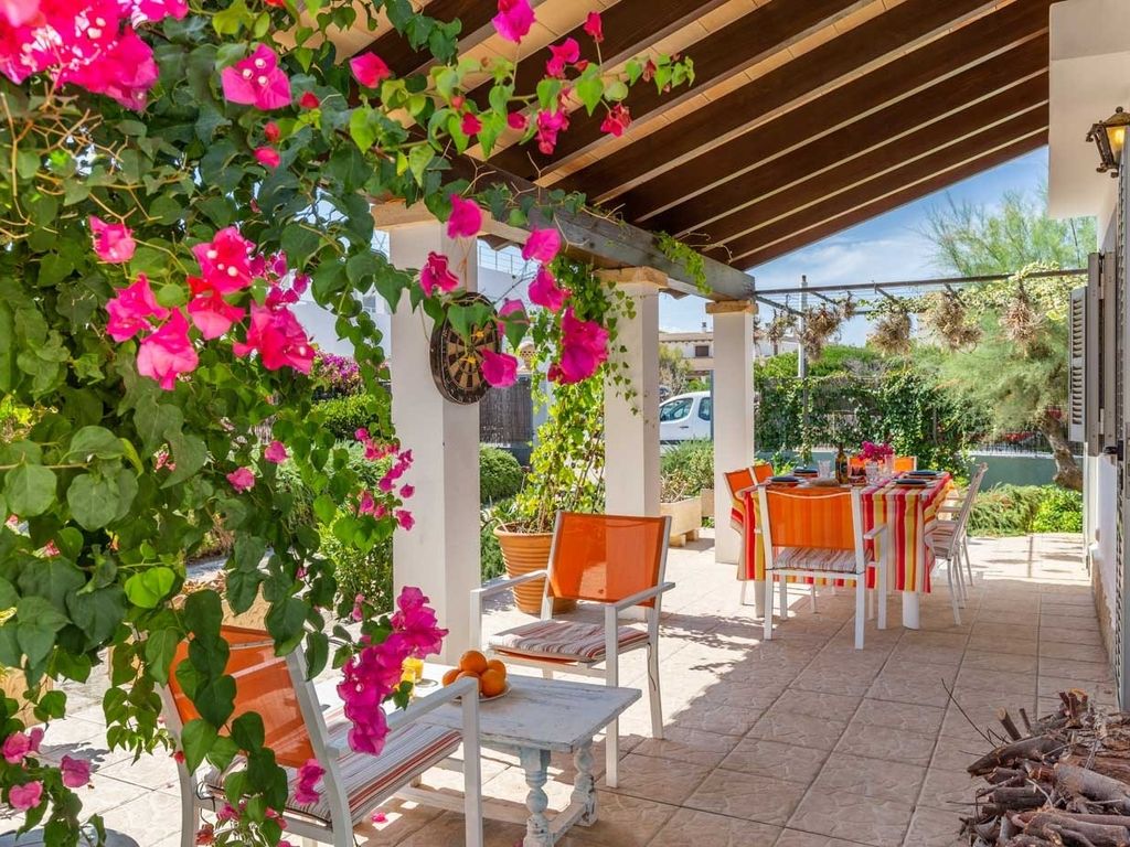 Coquetish Cottage 50m from Son Serra Beach