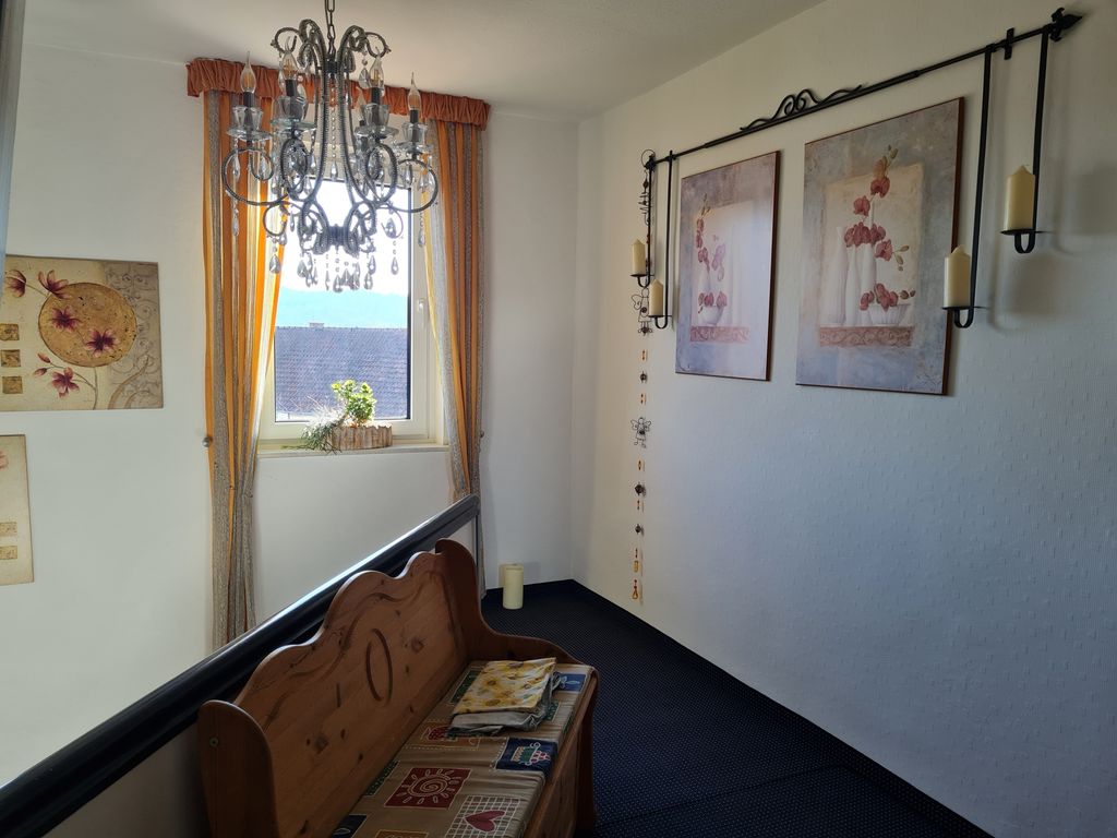 Ruhige Ferienwohnung mit Balkon und Terrasse nahe Kassel