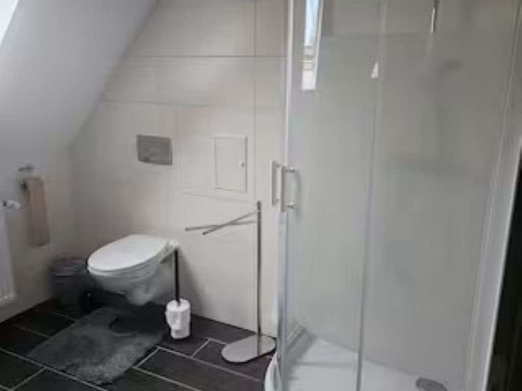 Schöne Vollausgestattete Monteurs- Gästewohnung in der Gartenstadt Leuna und nähe Geiseltalsee / 2208