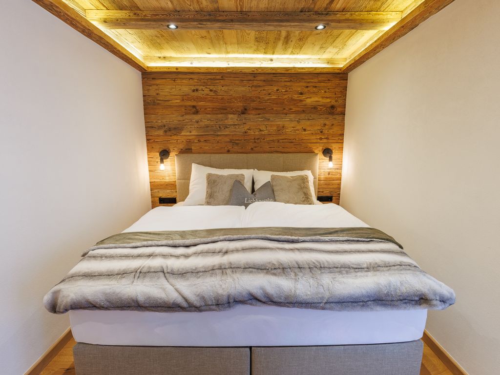 Apartment 6 - Reh