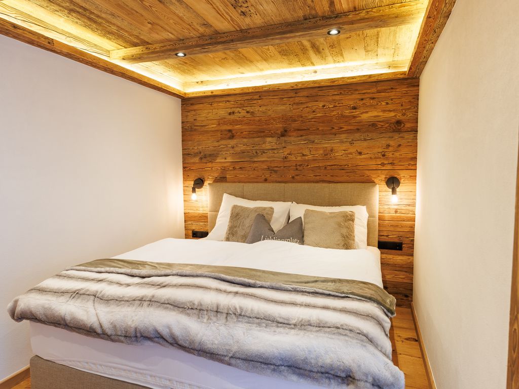 Apartment 6 - Reh