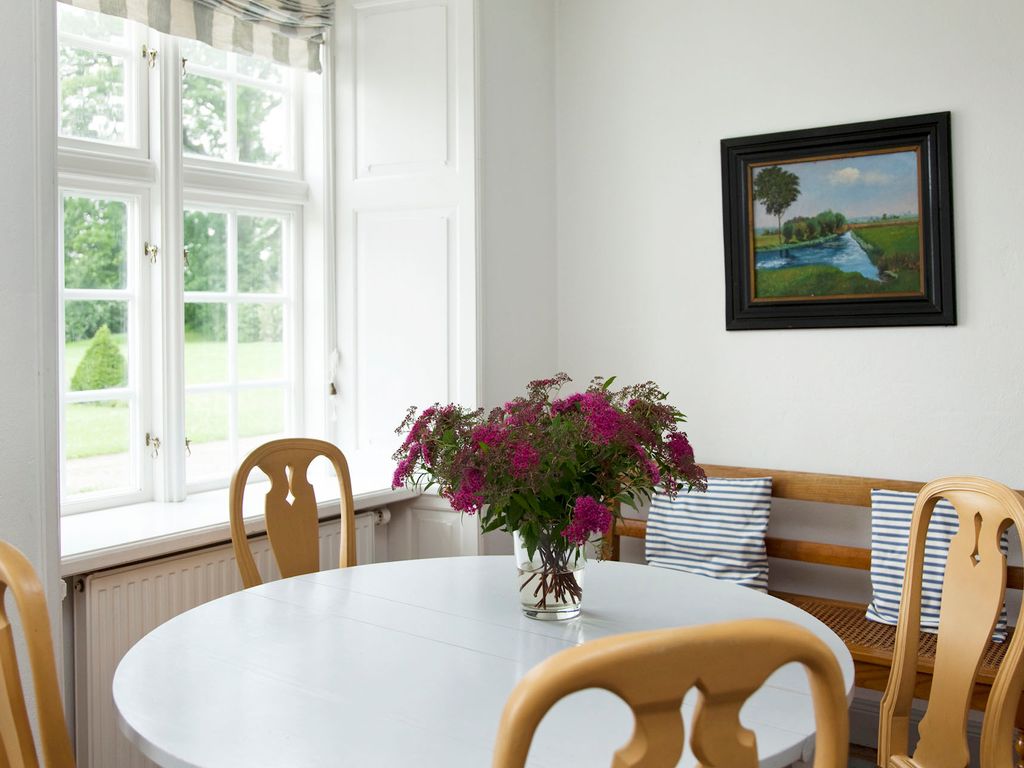 Herrenhaus Linker Seitenflügel I