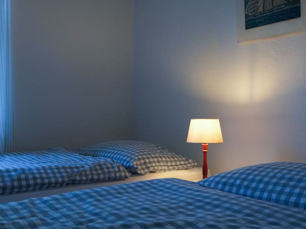 Ferienwohnung Herrenhaus Linker Seitenflügel I - Boldevitzer Rügenkaten