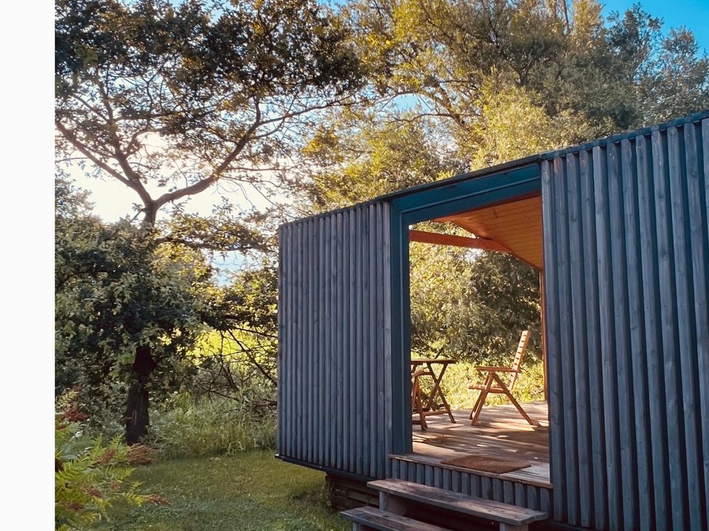 (206) The Tiny "Comfy" House