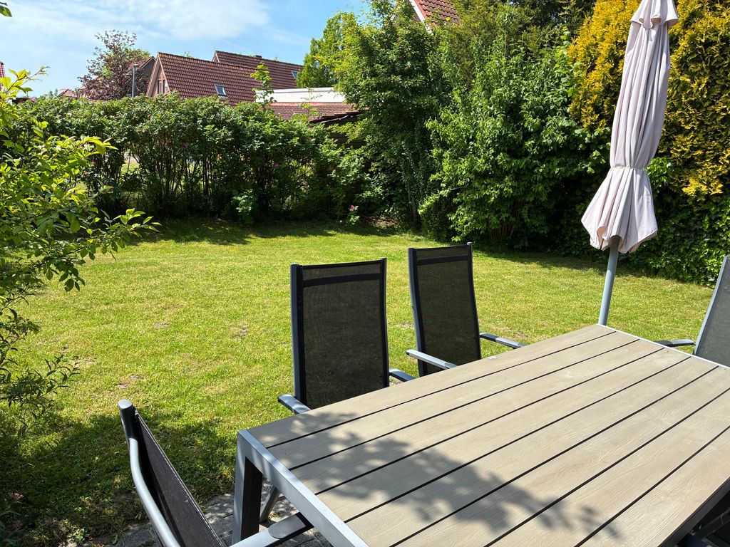 Ferienhaus Kluntje im Fischerdorf Ditzum - Parkplatz inklusive