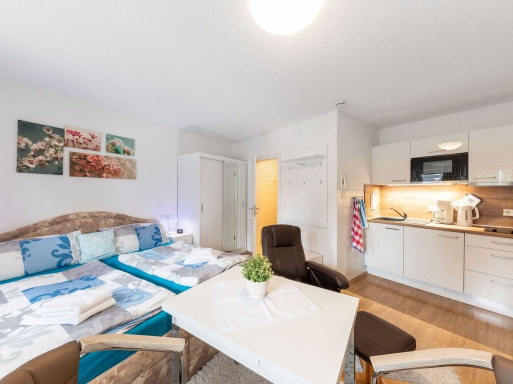Ferienwohnung "Blumenwiese"