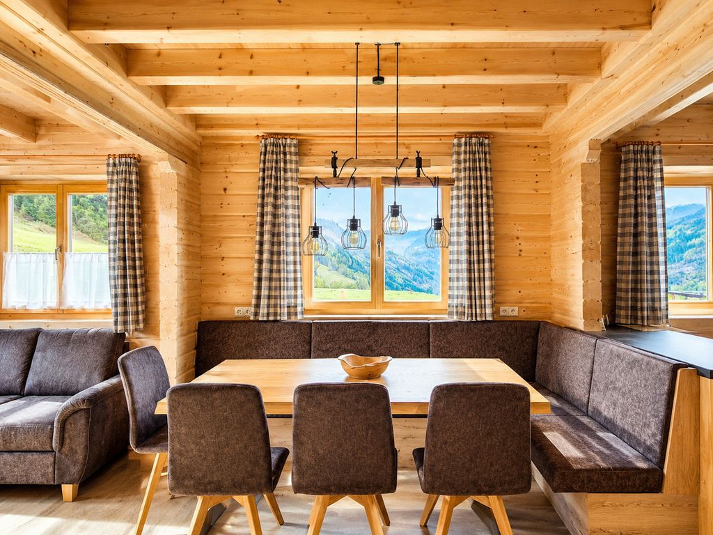 Hüttenurlaub in Rauris  traumhafte Alleinlage mitten im Skigebiet & Wandergebiet