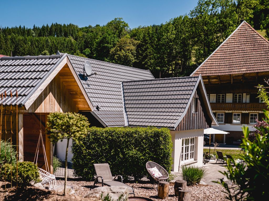 Idyllisch gelegenes Ferienhaus AM BAECHLE (HOST100) direkt an romantischem Bergbach gelegen