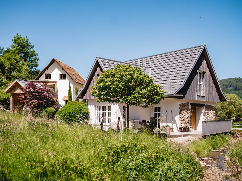 Idyllisch gelegenes Ferienhaus AM BAECHLE (HOST100) direkt an romantischem Bergbach gelegen