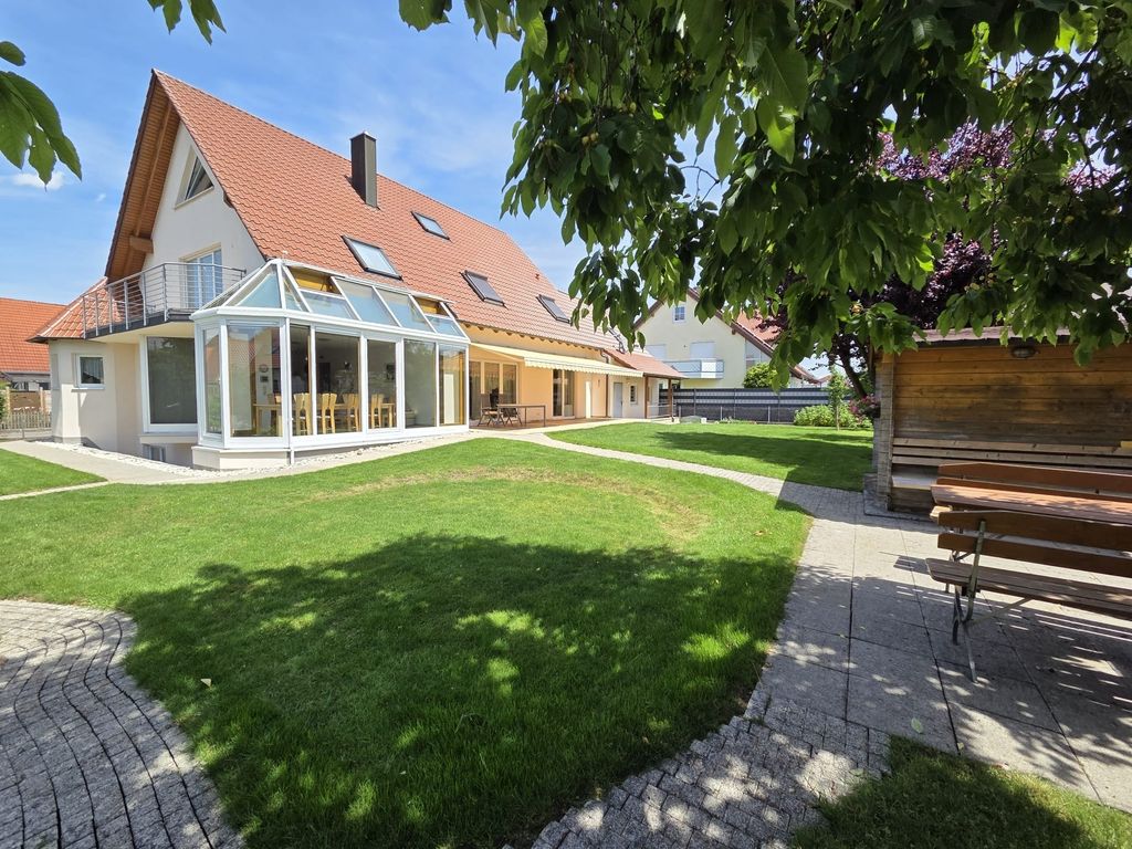 Haus mit großem Garten und Terrasse zur Mitbenutzung