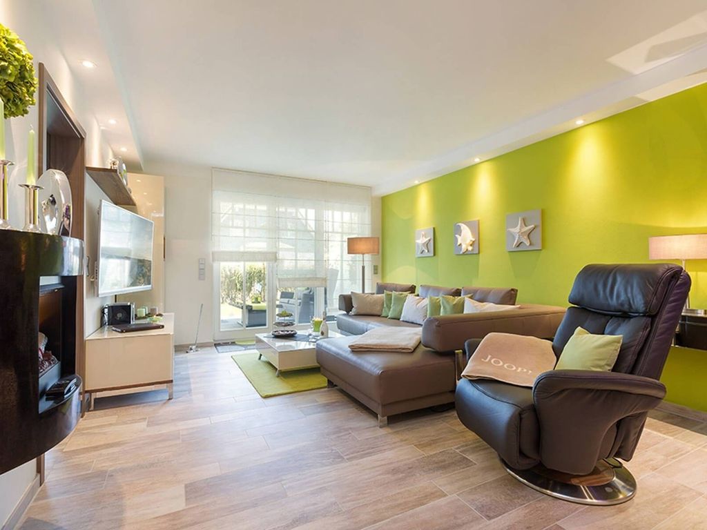 Luxus-Ferienwohnung mit Infrarot-Sauna, Massagesessel, Terrasse & Strandnähe in Zingst