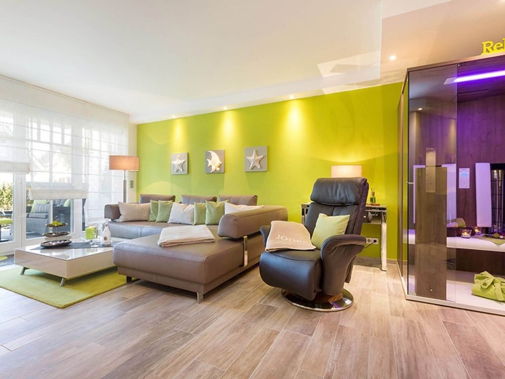 Luxus-Ferienwohnung mit Infrarot-Sauna, Massagesessel, Terrasse & Strandnähe in Zingst