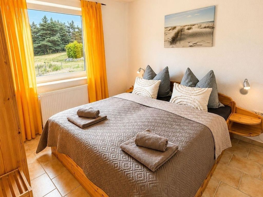 Ferienhaus am Nationalpark Fischland Darß / Zingst – Kamin, großer Garten, 3 SZ