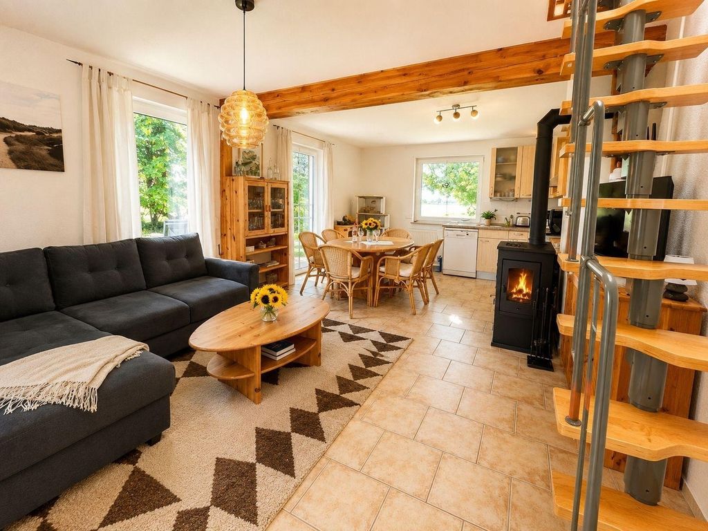 Ferienhaus am Nationalpark Fischland Darß / Zingst – Kamin, großer Garten, 3 SZ
