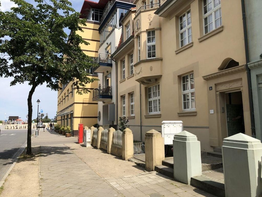 "Warnemünder-Strandjuwel"