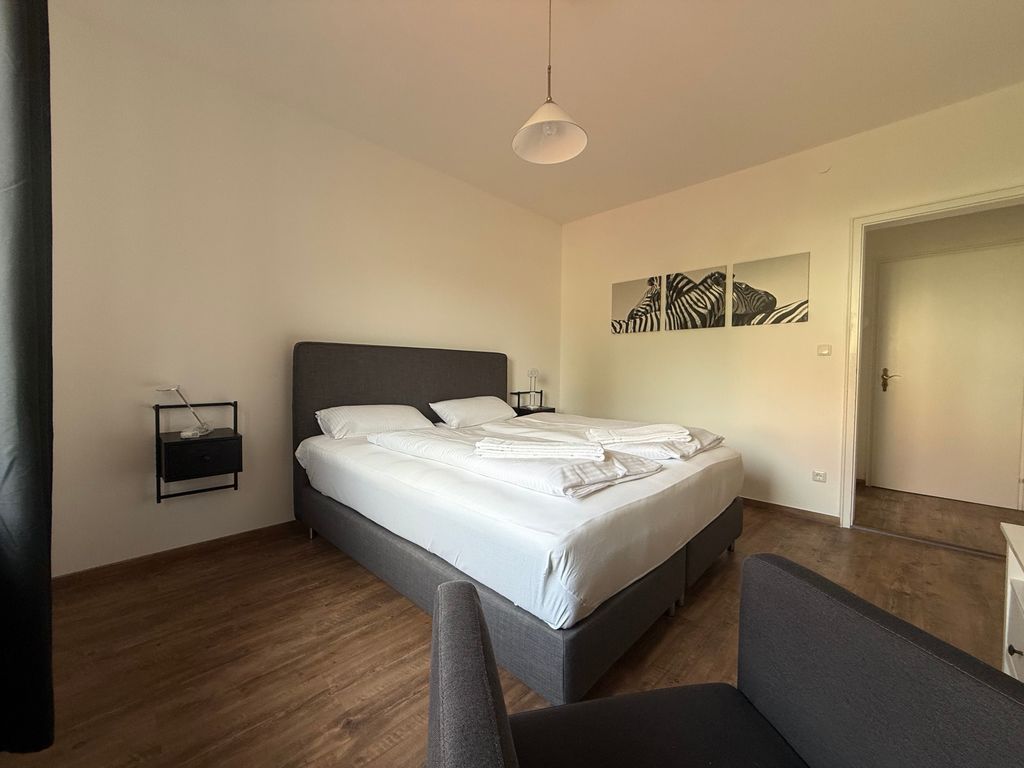 Smoke and Flame, Cafe-Pension am Tor, 15 qm Doppelzimmer 2