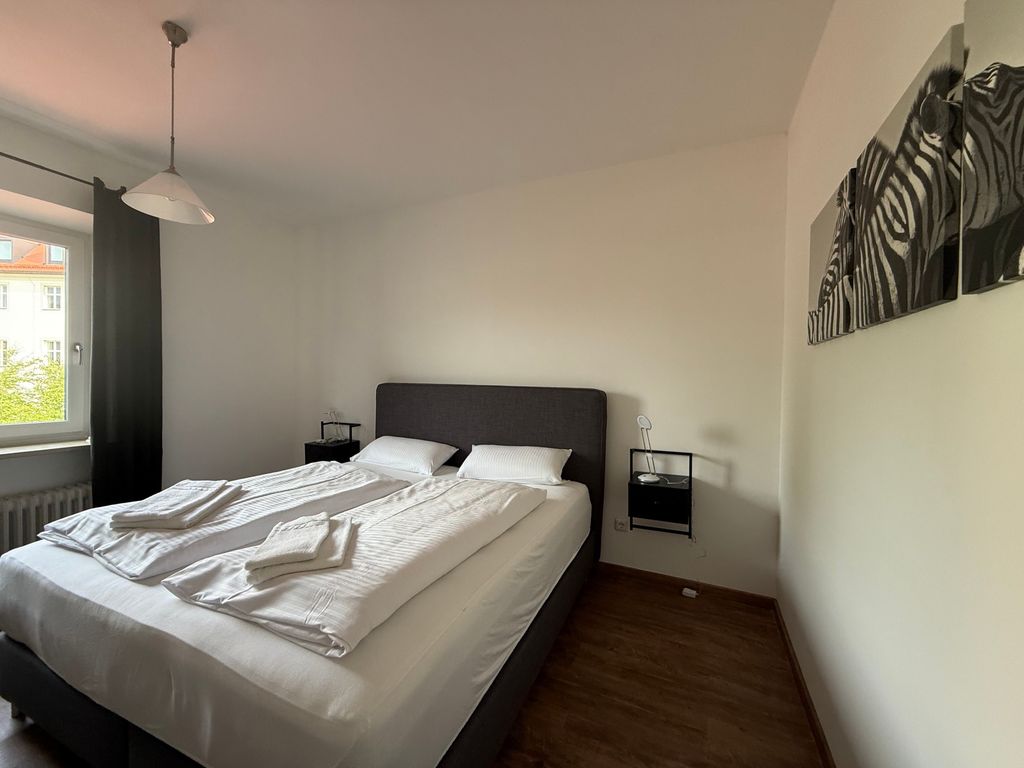 Smoke and Flame, Cafe-Pension am Tor, 15 qm Doppelzimmer 2