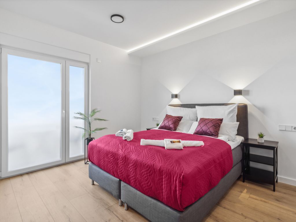 Suite4Me I Business Studio I High Speed Wifi I Balcony