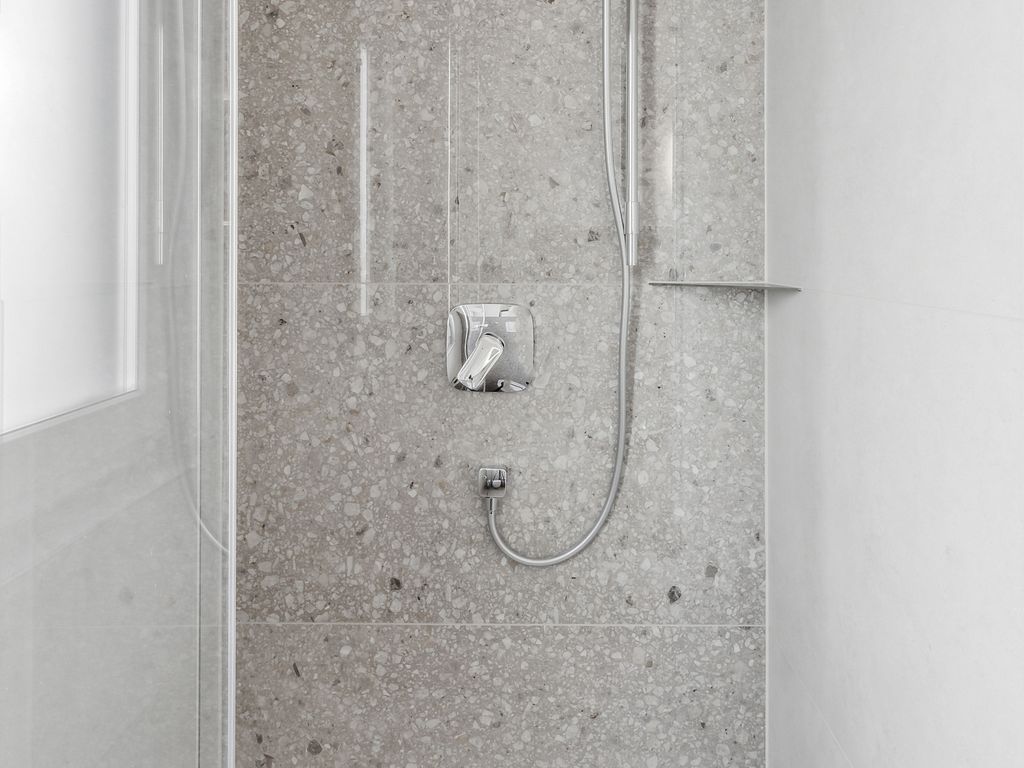 Suite4Me I Business Studio I High Speed Wifi I Balcony