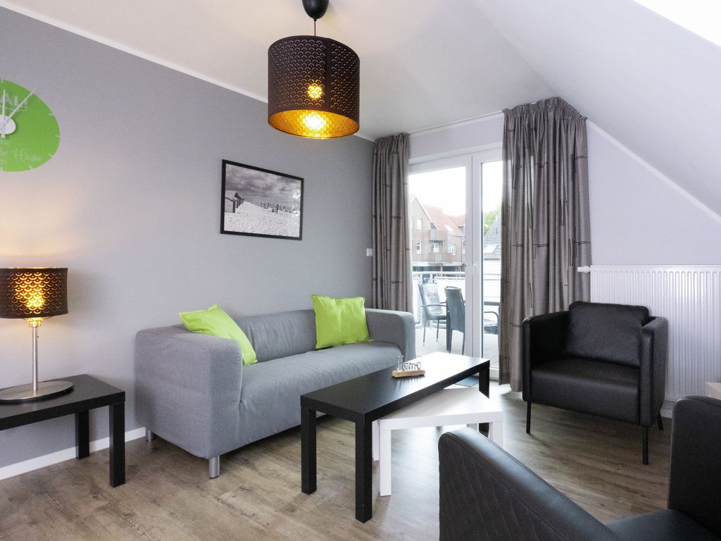 *Neu* FeWo No. 4 Friesenhuus Carolinensiel mit großem Balkon und Fahrradgarage in top Lage