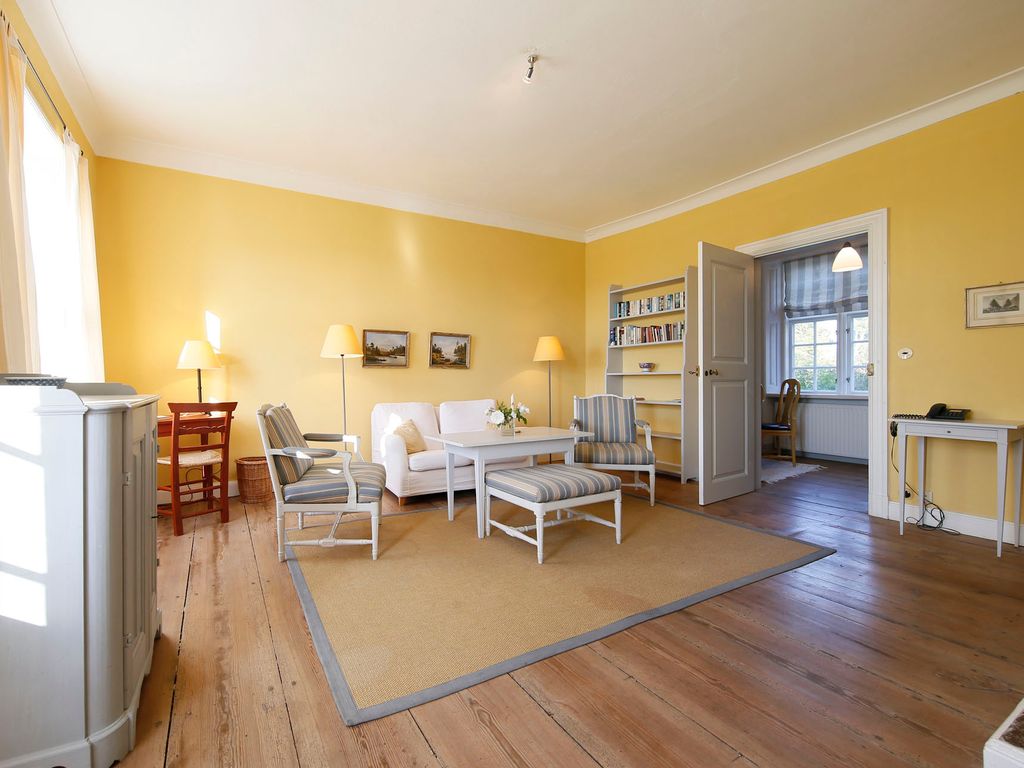 Ferienwohnung Herrenhaus Linker Seitenflügel III - Boldevitzer Rügenkaten