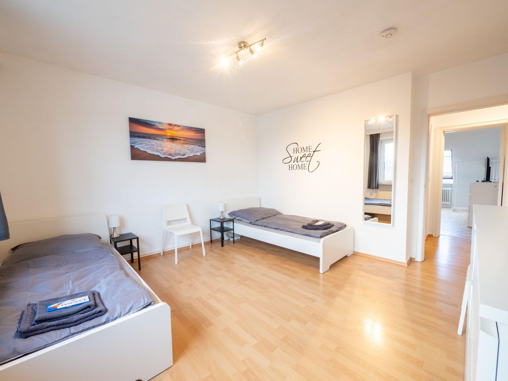 Monteurwohnung für 6 Personen mit WLAN, Küche & TV - Ahrensburg, Nähe Hamburg - AGGE3501
