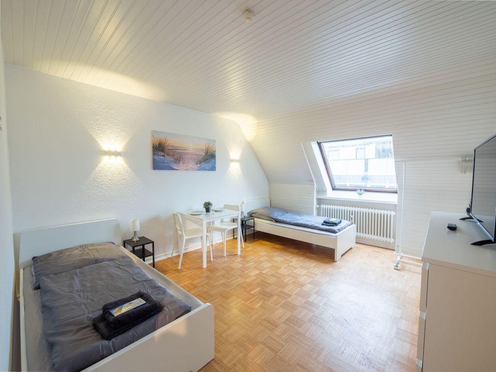 Monteurwohnung für 6 Personen mit WLAN, Küche & TV - Ahrensburg, Nähe Hamburg - AGGE3501