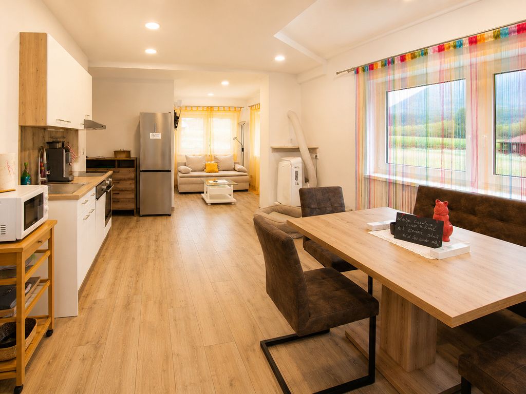 Ferienwohnung in Südkärnten – Bergblick, Fischteich & Naturidylle