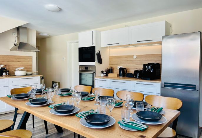 AyCatcherHomes - Mira | Old Town | 3BR Loft | 9 Guests