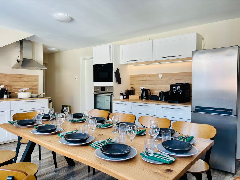 AyCatcherHomes - Mira | Old Town | 3BR Loft | 9 Guests