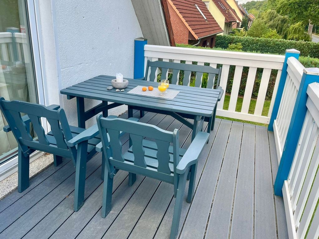 Eva · Balkon · WLAN · Haustiere · 900 m zum Strand