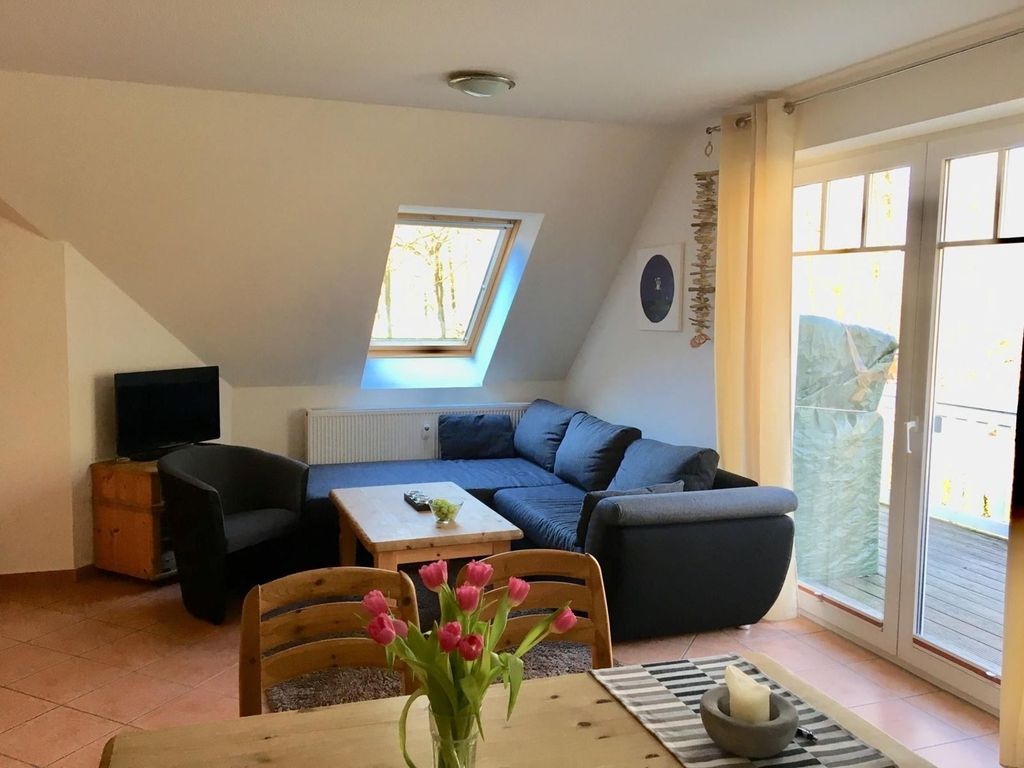 Eva · Balkon · WLAN · Haustiere · 900 m zum Strand