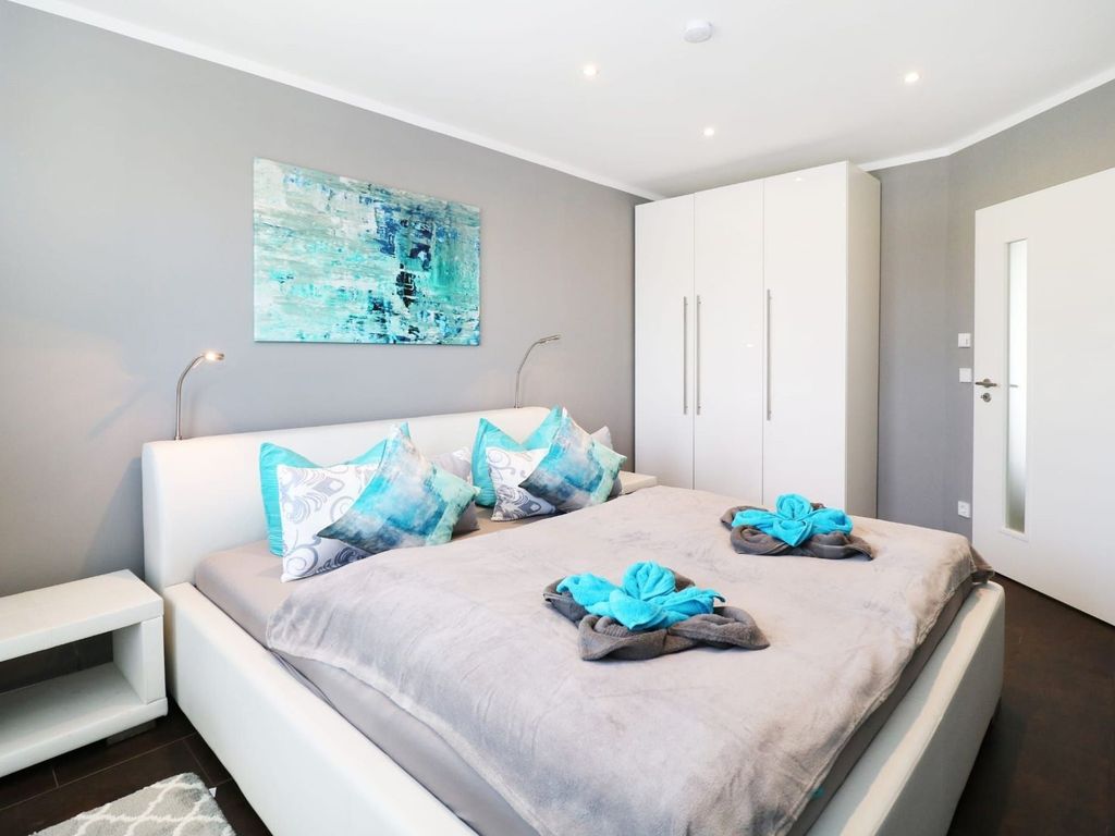 Ferienhaus Lady Lounge · Kamin · Terrasse · Grundstück · WLAN · Haustiere
