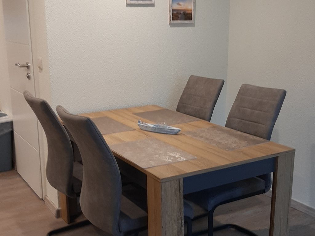 Ferienhof Pommerngreif - Wohnung Bungalow, familiär, mit Poolnutzung und Grillmöglichkeit
