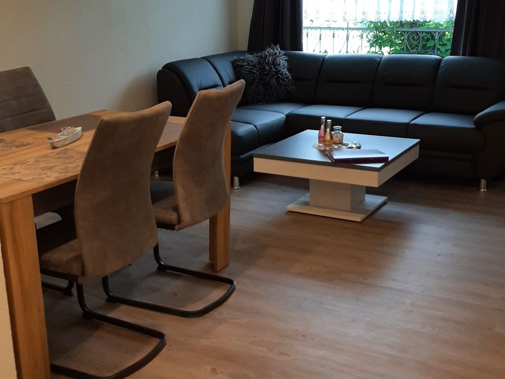 Ferienhof Pommerngreif - Wohnung Bungalow, familiär, mit Poolnutzung und Grillmöglichkeit